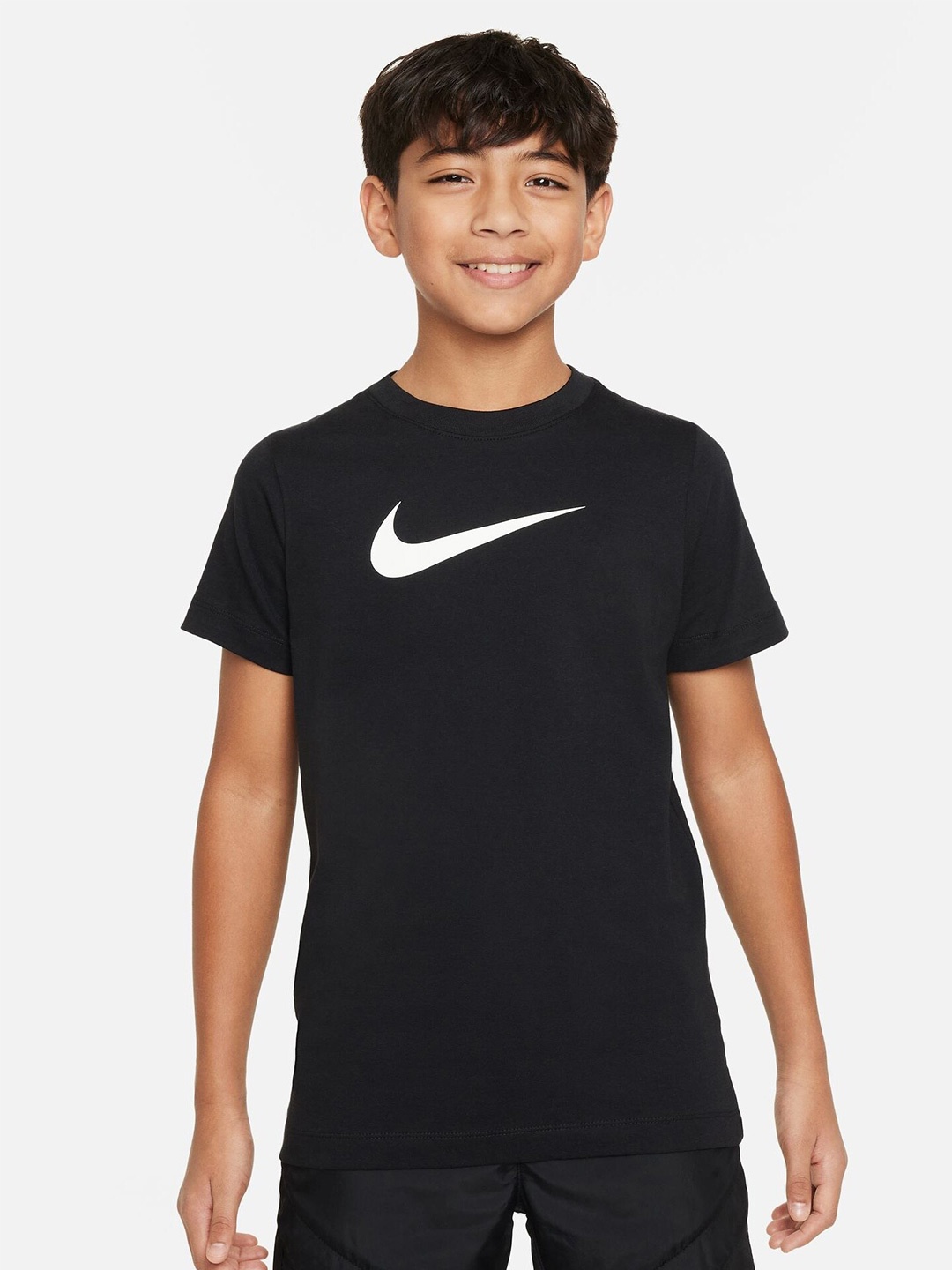

Nike Sportswear Big Kids' (Boys') T-Shirt, Black