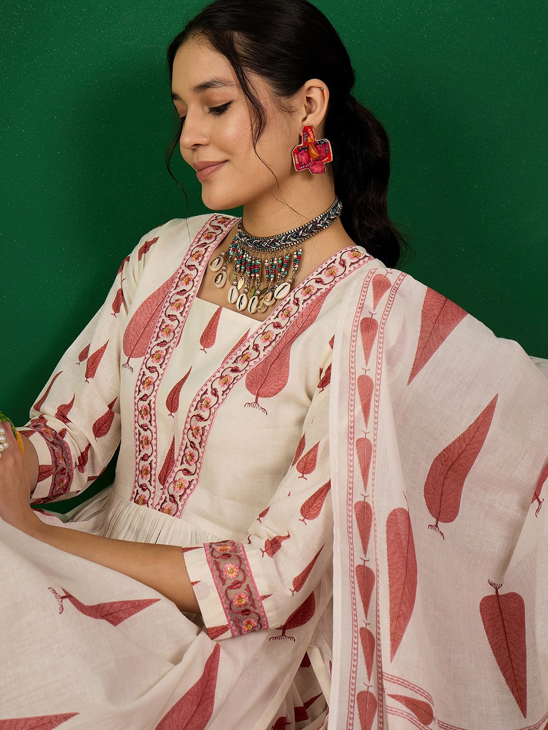 

Sangria Ethnic Motifs Printed Pure Cotton V-Neck Kurta With Palazzo & Dupatta, Peach