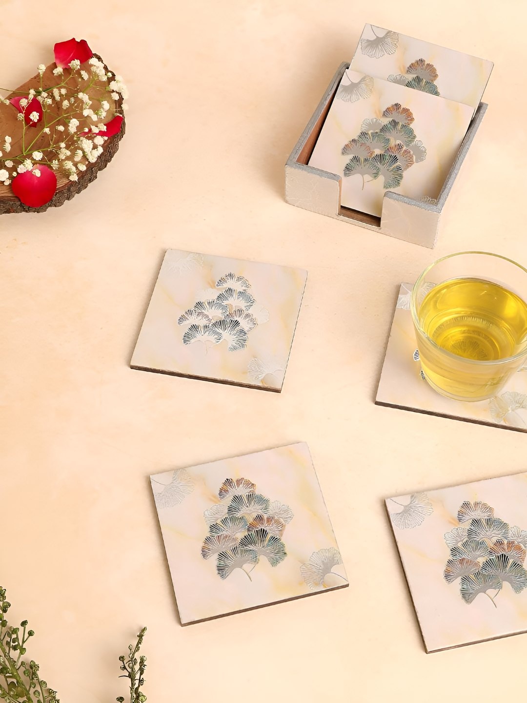 

THE HOME CO. Black & Beige 6 Pieces Printed Wooden Square Coasters