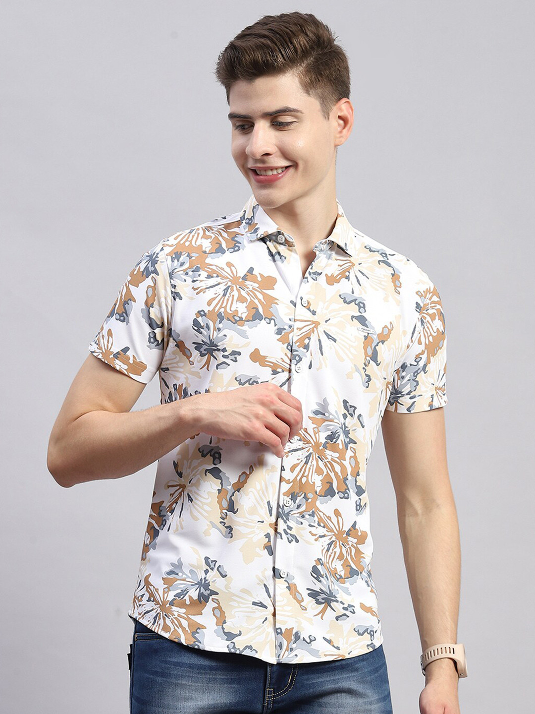 

Monte Carlo Men Floral Opaque Printed Cotton Casual Shirt, White