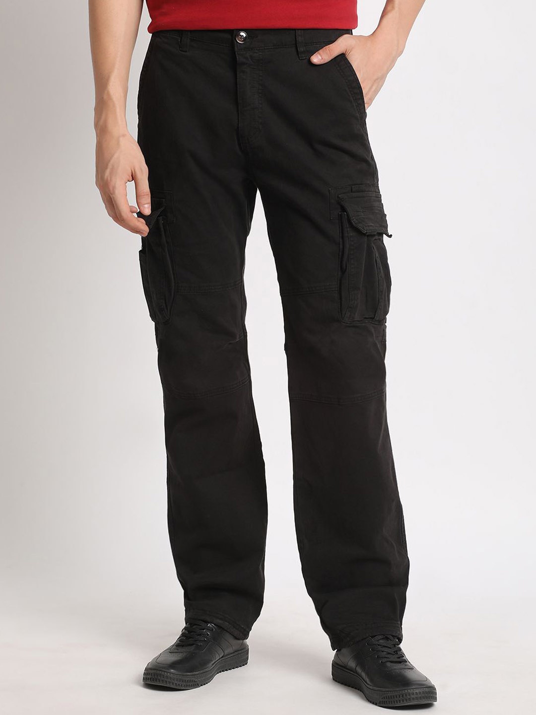 

THE BEAR HOUSE Men Mid-Rise Cotton Cargos Trousers, Black