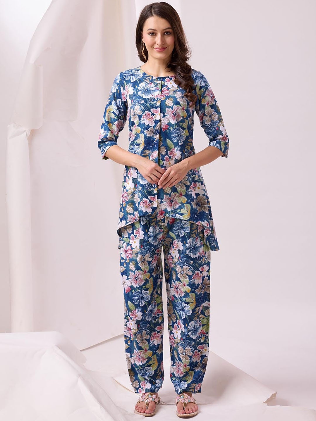 

SHUBHVASTRA Printed Cotton Round-Neck Tunic With Trouser Co-Ords, Blue