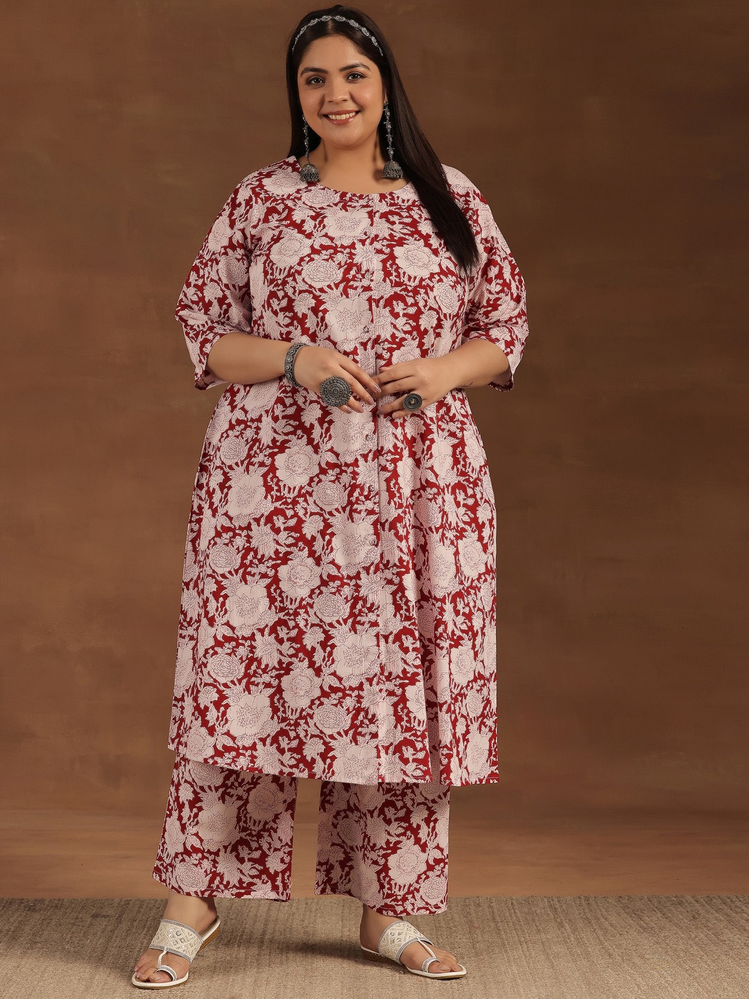 

EXTRA LOVE BY LIBAS Women Plus Size Printed Ethnic Co-Ords Set, Maroon