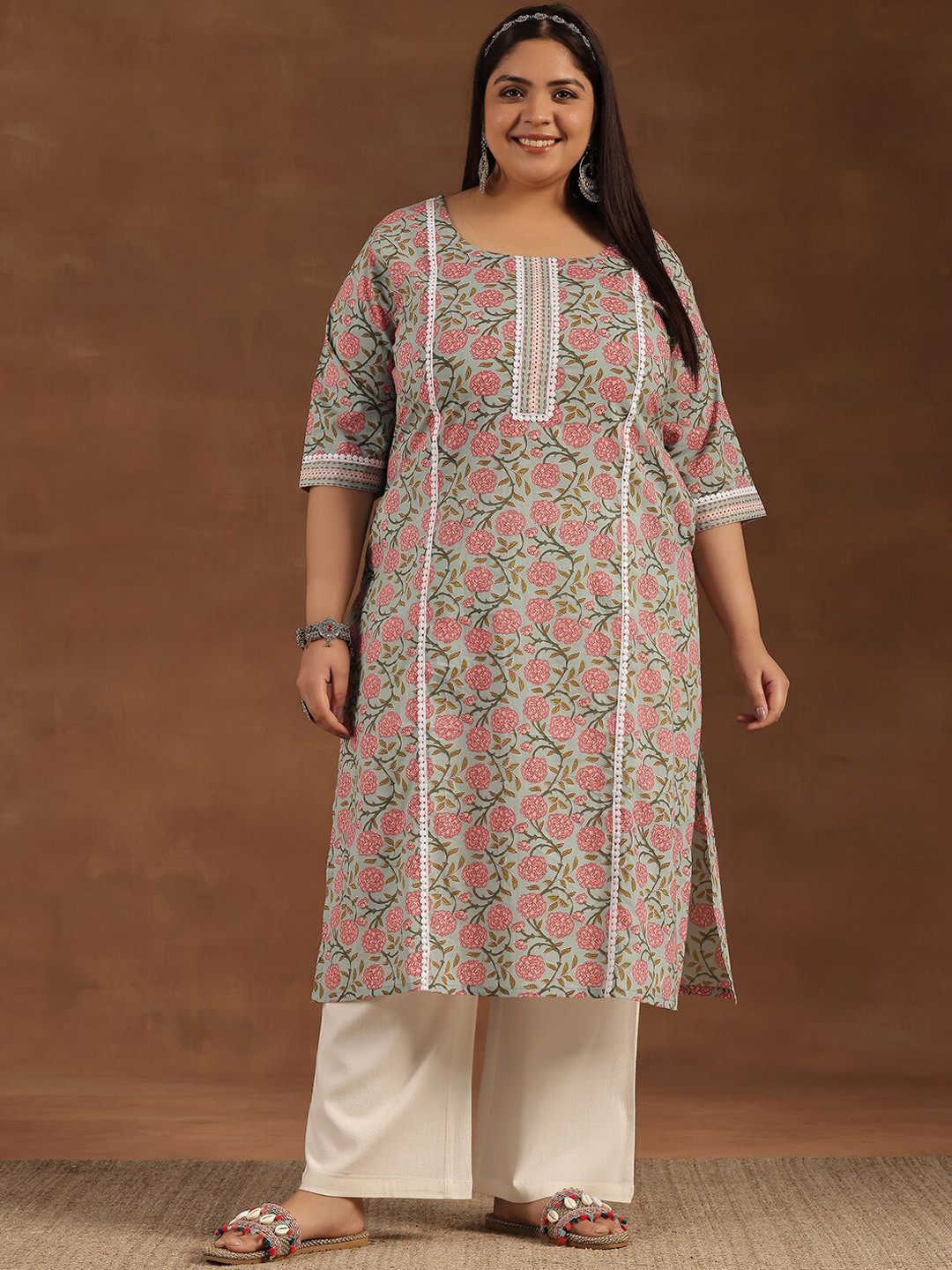 

EXTRA LOVE BY LIBAS Plus Size Floral Printed Gotta Patti Cotton Straight Kurta, Green