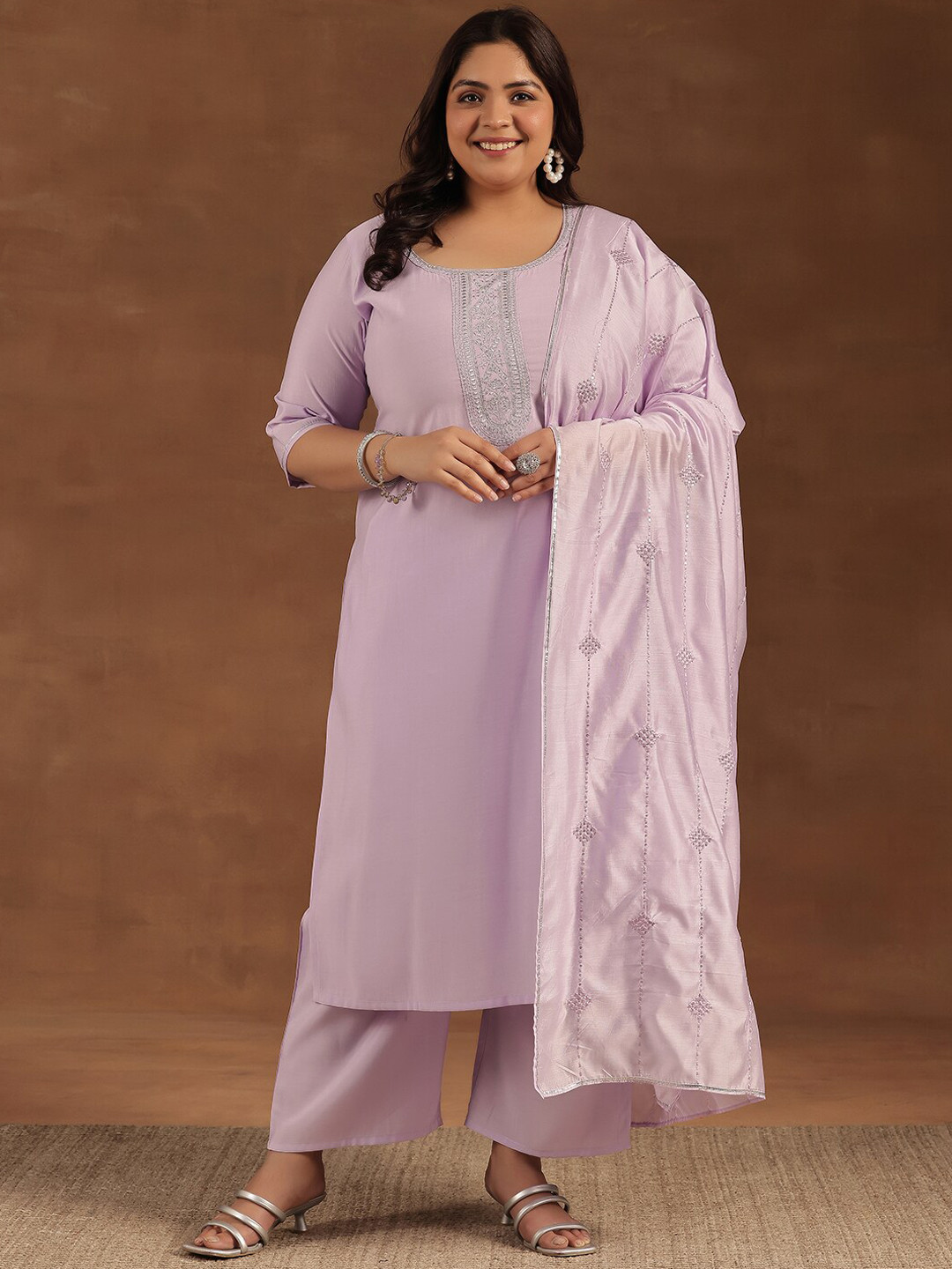 

EXTRA LOVE BY LIBAS Plus Size Ethnic Motifs Round Neck Three-Quarter Sleeves Kurta Set, Lavender