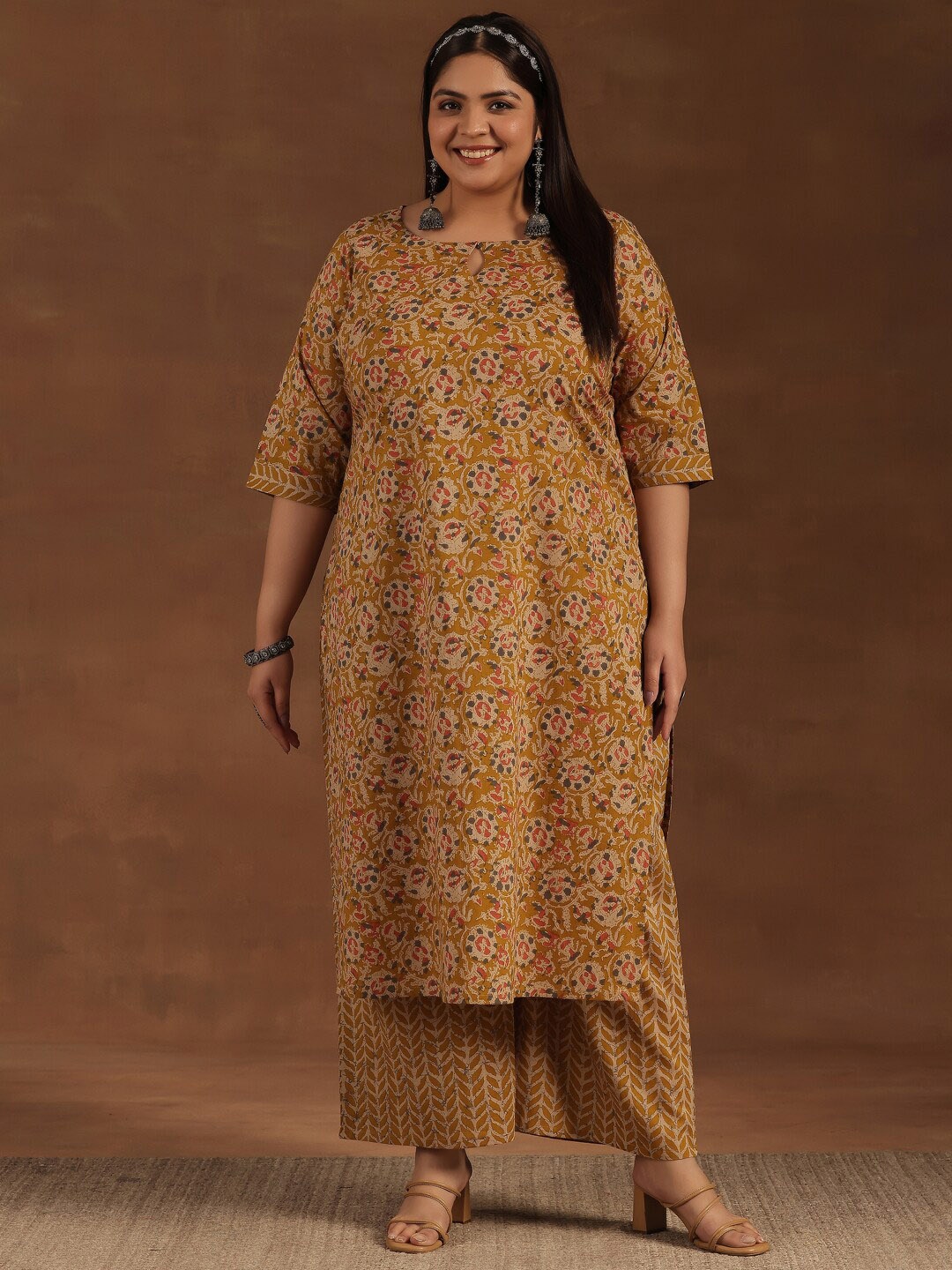 

EXTRA LOVE BY LIBAS Plus Size Floral Printed Regular Pure Cotton Kurta with Palazzos, Mustard