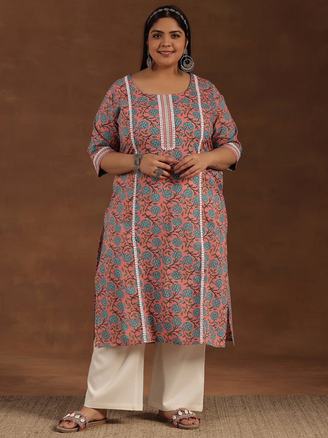 

EXTRA LOVE BY LIBAS Plus Size Floral Printed Gotta Patti Cotton Straight Kurta, Pink
