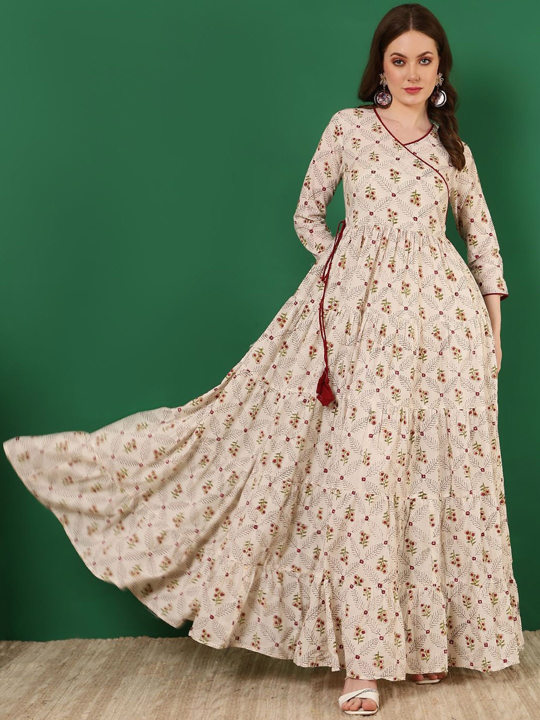 GLAM ROOTS Geometric Embroidered Cotton Tiering Anarkali Kurta, Off white