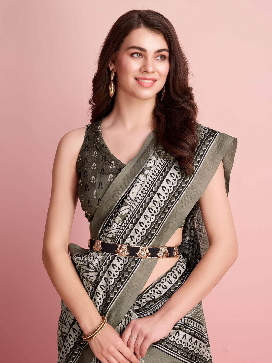 

RACHNA Ajrak Block Jute Silk Bhagalpuri Saree, Cream