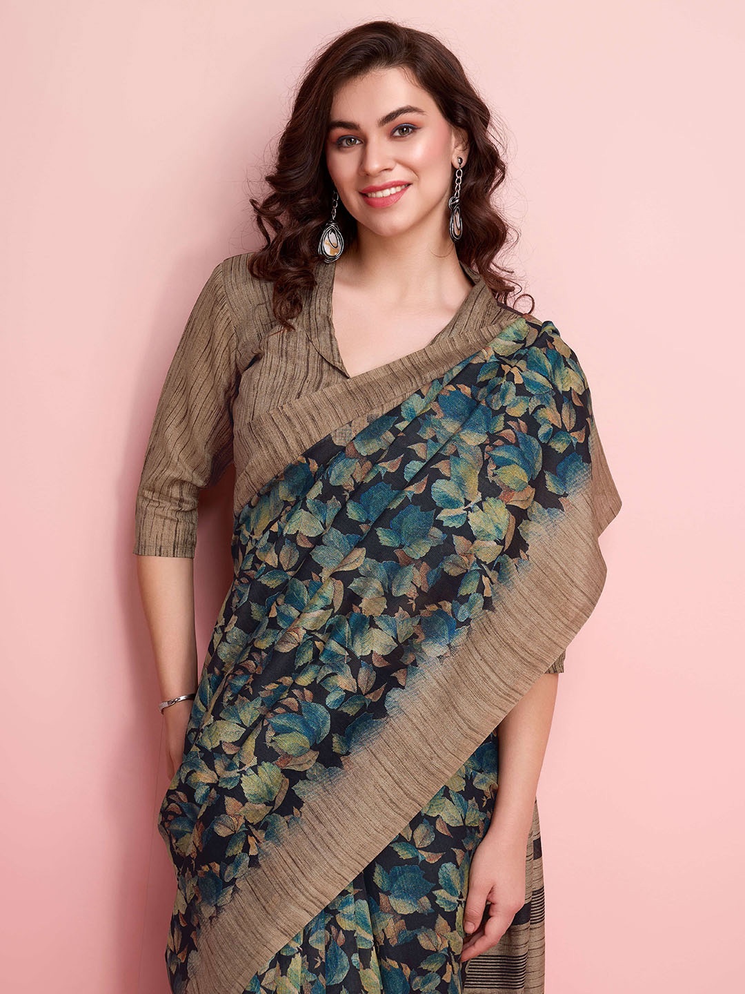 

RACHNA Floral Jute Silk Bhagalpuri Saree, Blue