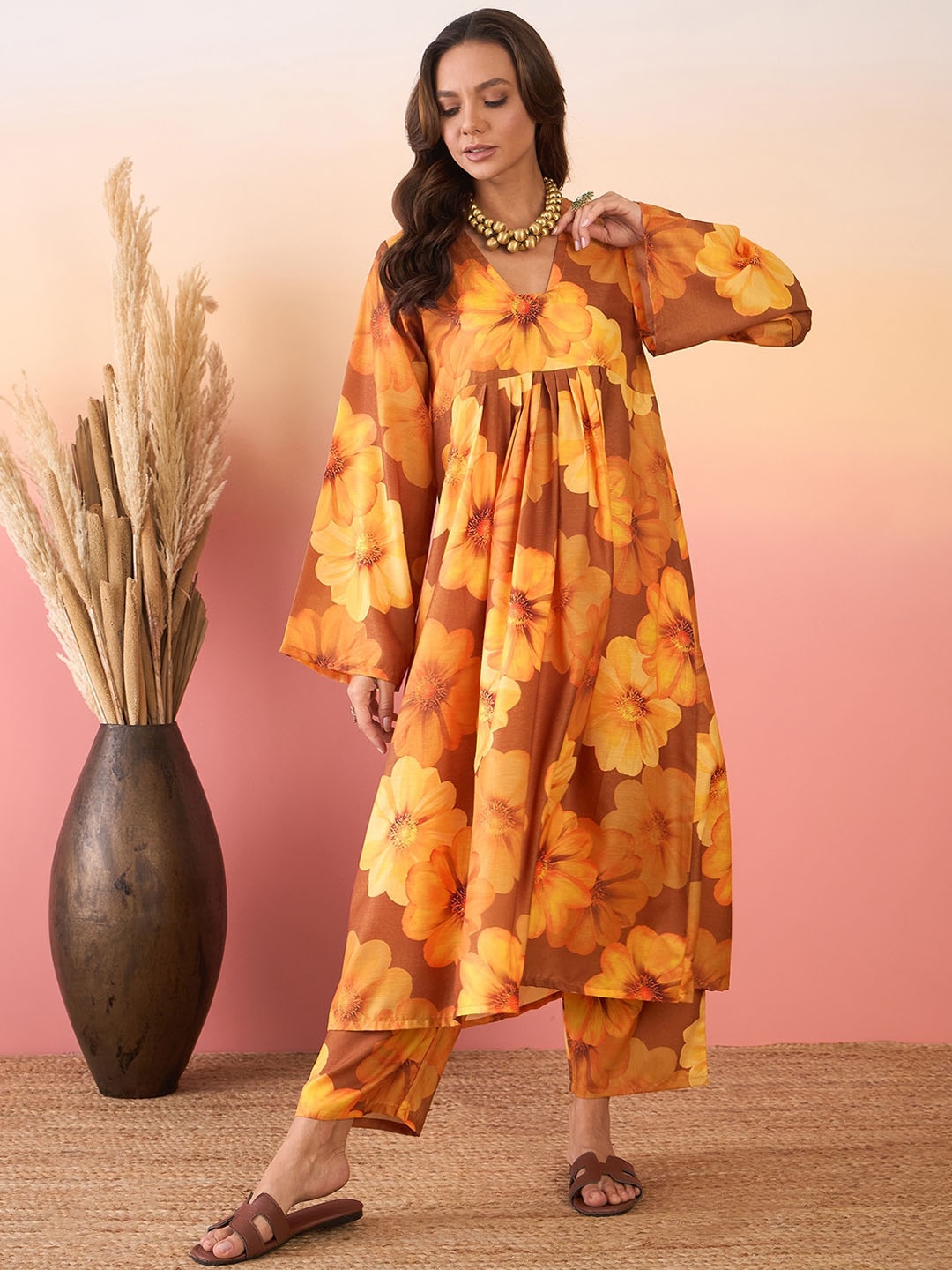

InWeave Floral Printed V-Neck Long Flared Sleeves A-Line Kurta with Trousers, Brown