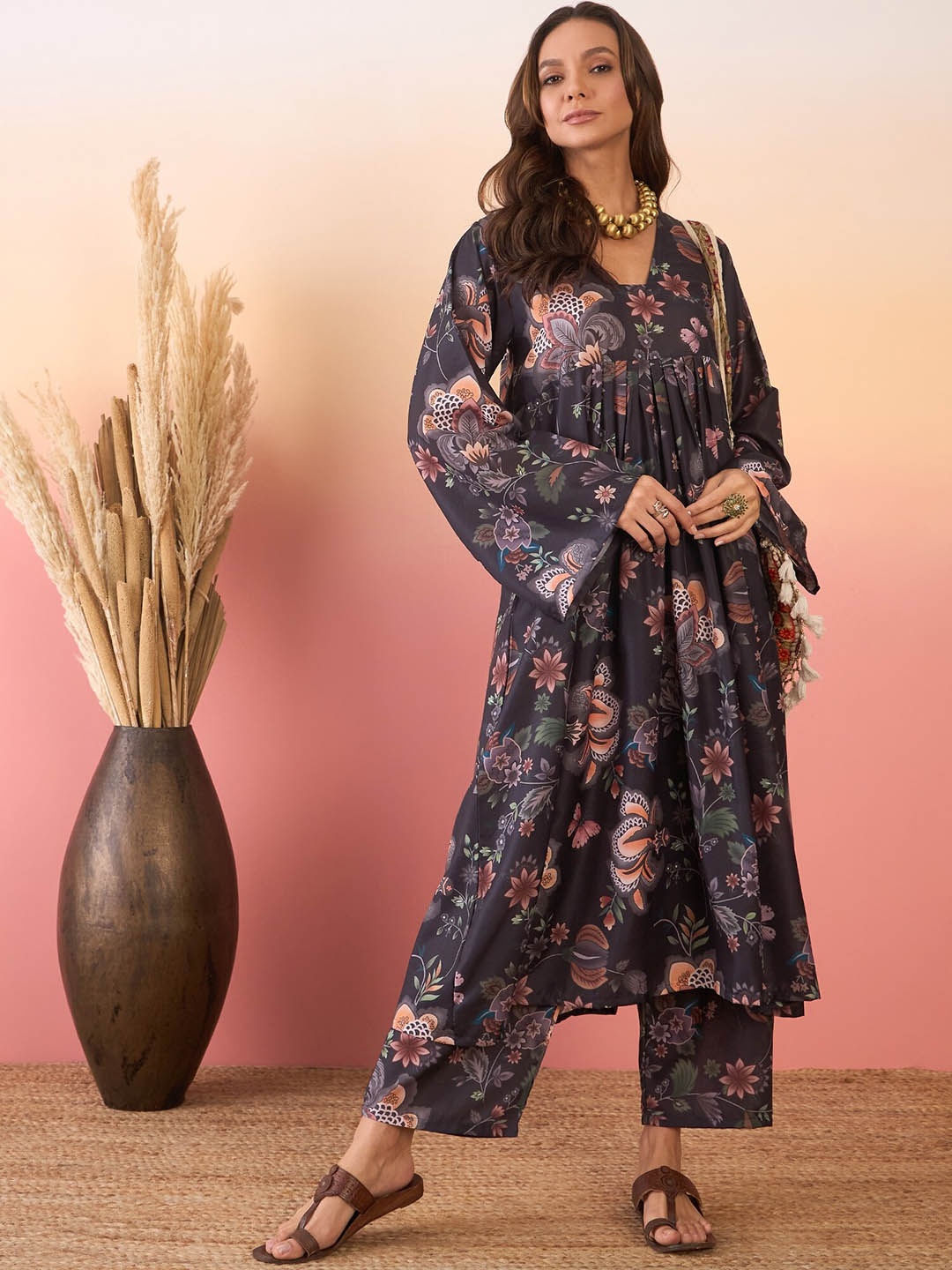 

InWeave Floral Printed V-Neck Long Fared Sleeves Empire Kurta with Trousers, Black