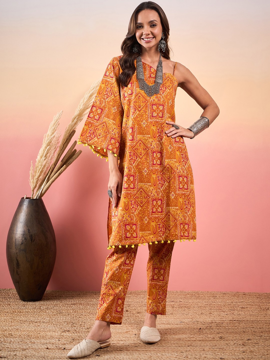 

InWeave Floral Printed Angrakha Straight Kurta With Trousers, Mustard