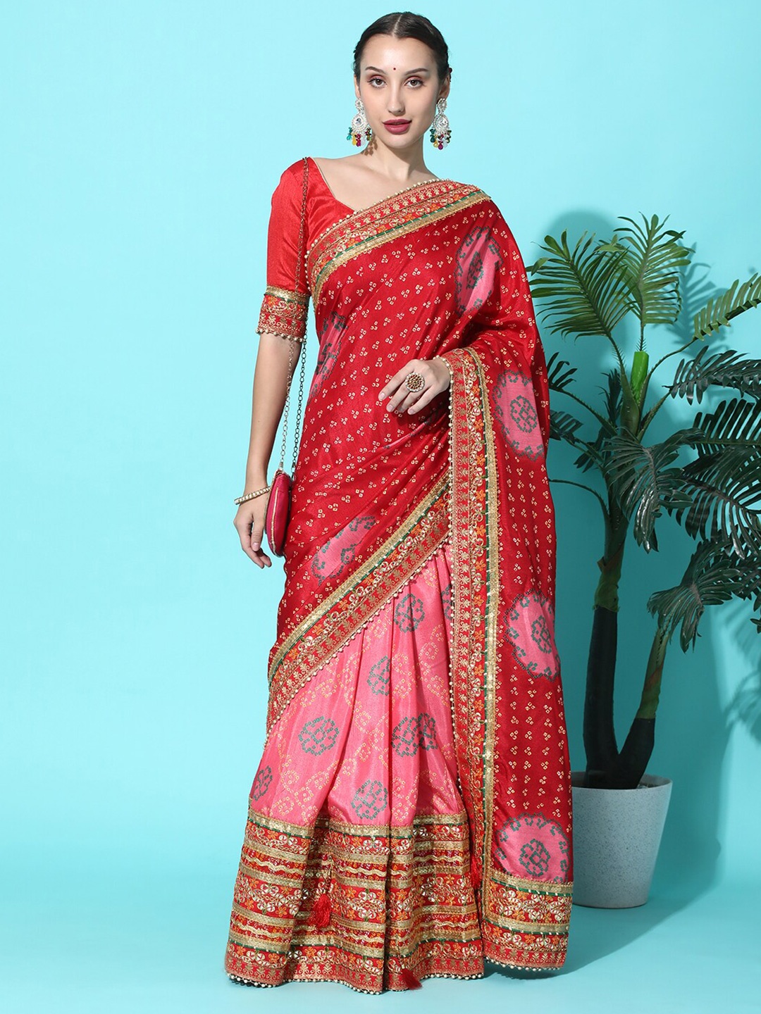 

KAVINDI Bandhani Embroidered Pure Silk Bandhani Saree, Pink