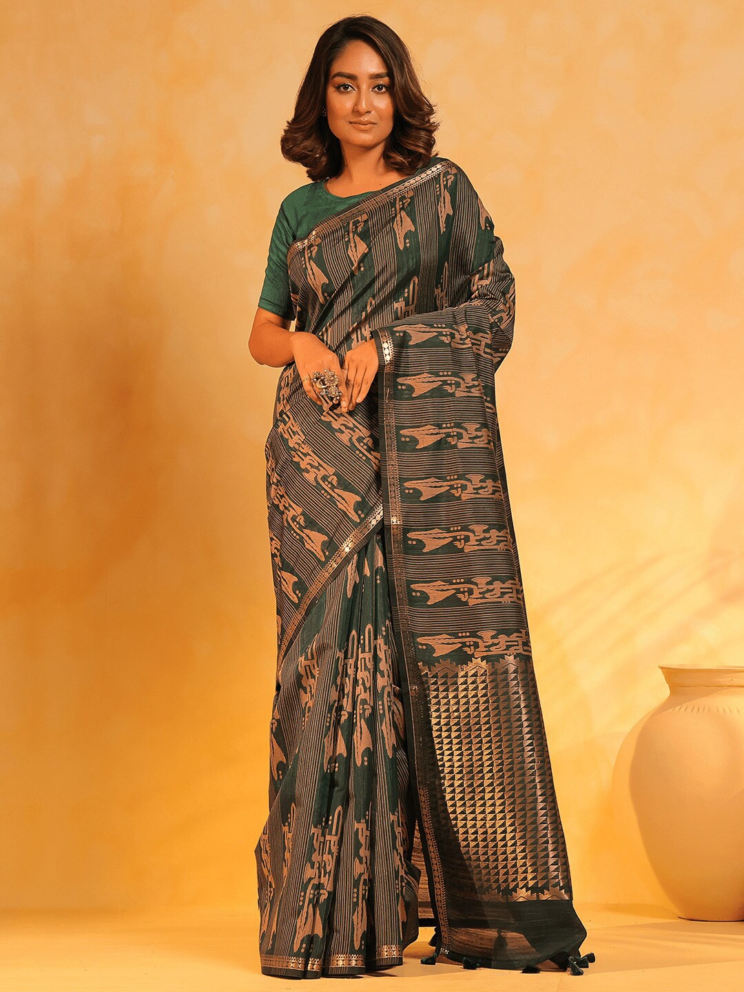 

KAVVYA Woven Design Zari Pure Linen Banarasi Saree, Green
