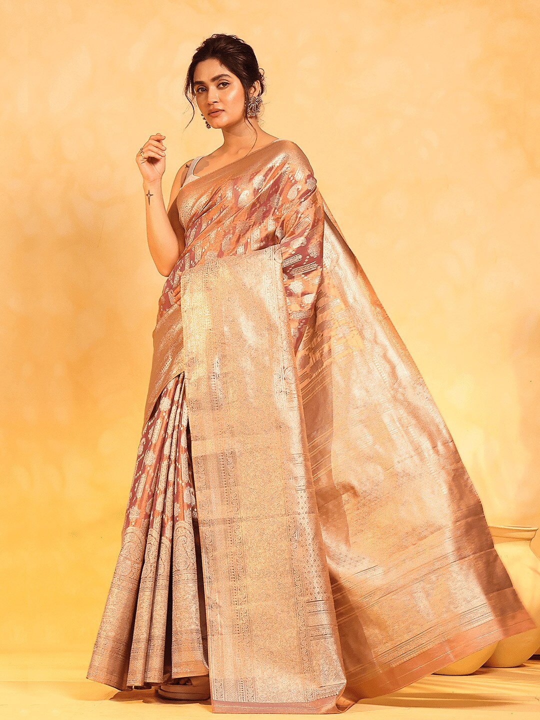 

KAVVYA Paisley Zari Banarasi Saree, Metallic