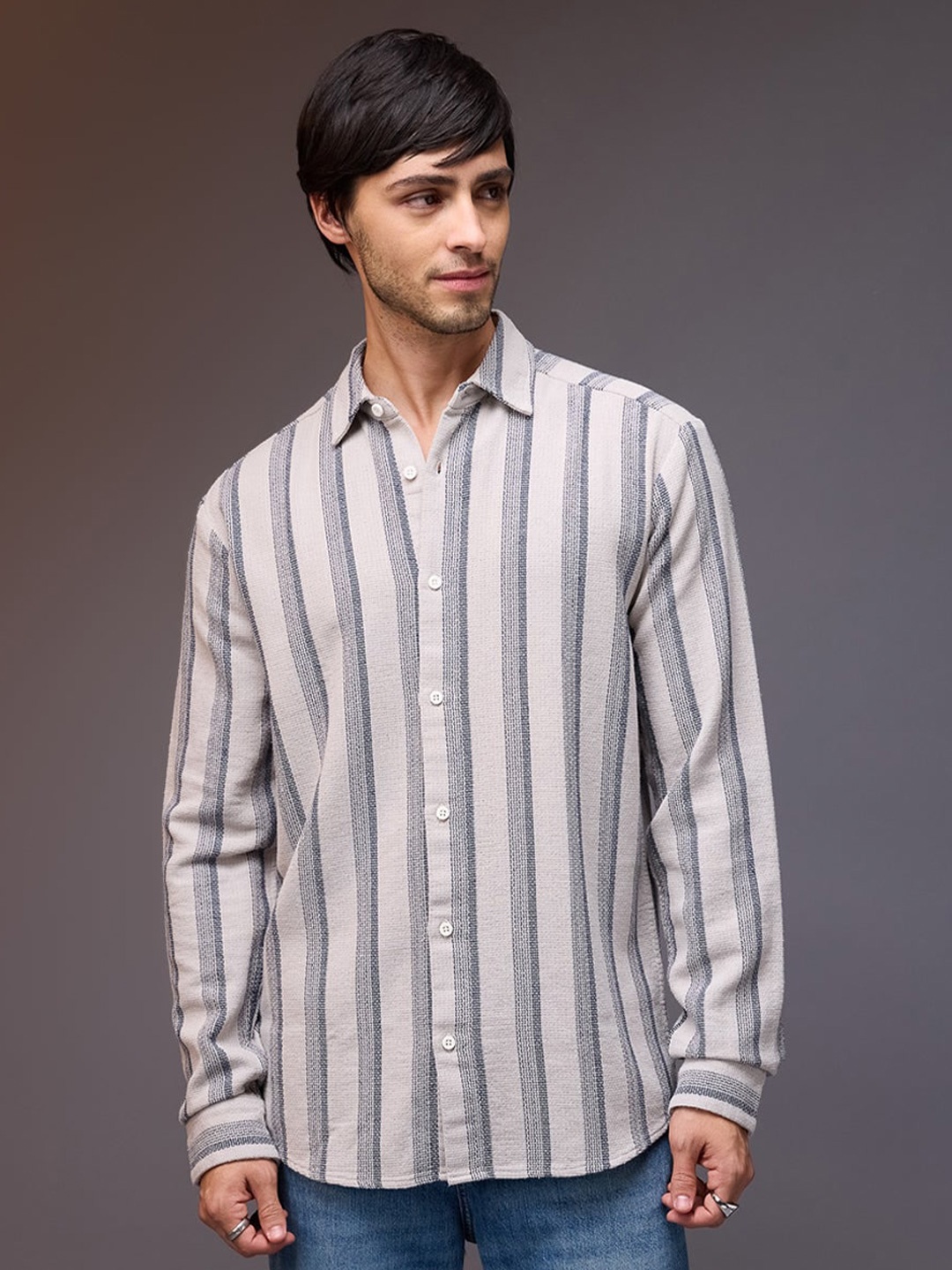 

FREAKINS Self Design Vertical Stripes Spread Collar Regular Fit Casual Shirt, Grey