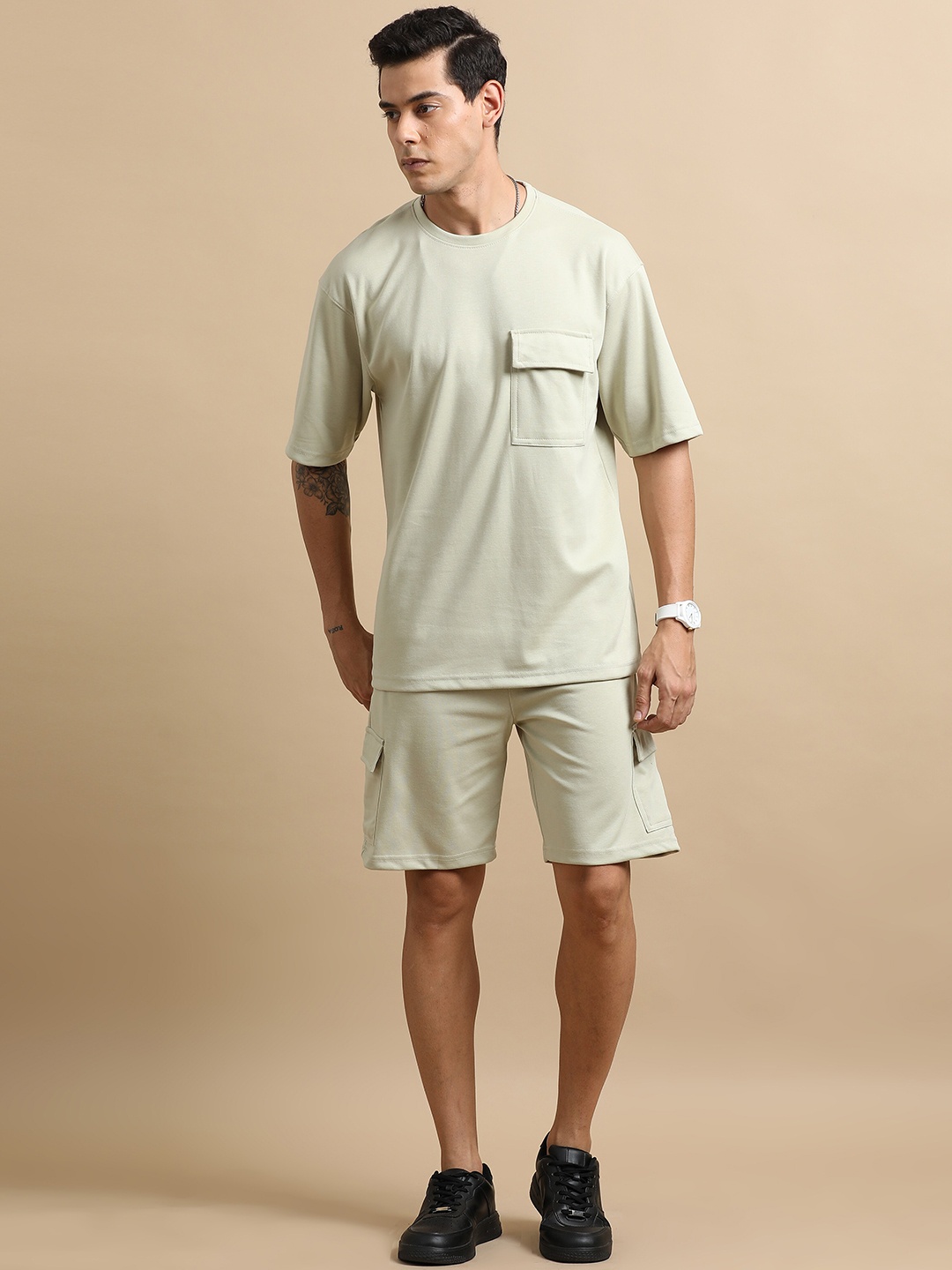

Bushirt Round Neck Drop-Shoulder Oversized T-Shirt & Shorts, Green