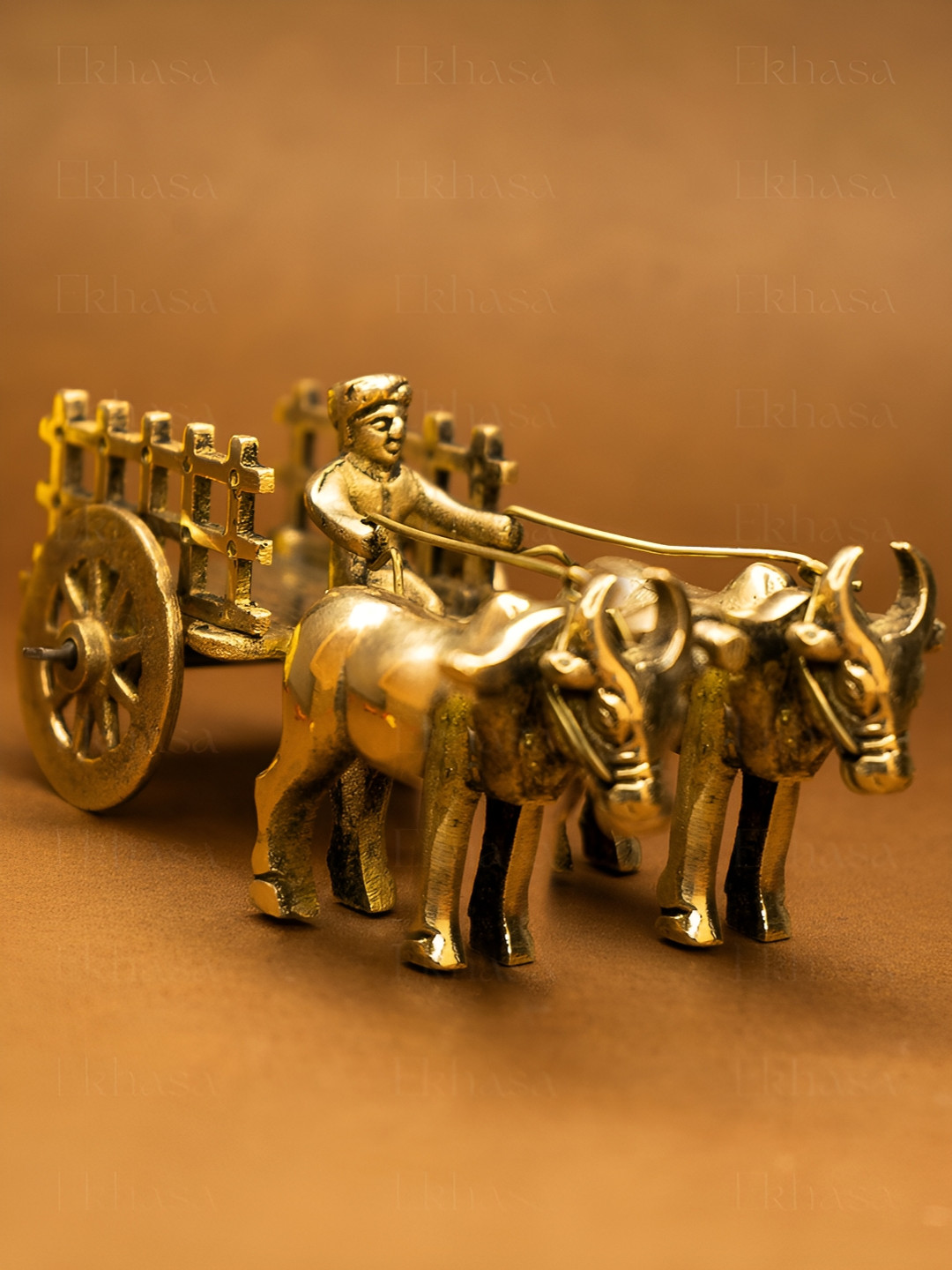 

Ekhasa Gold-Toned Bullock Cart Brass Idol Showpiece