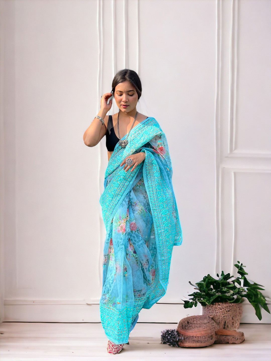 

Vastrasky Global Floral Embroidered Organza Saree, Blue