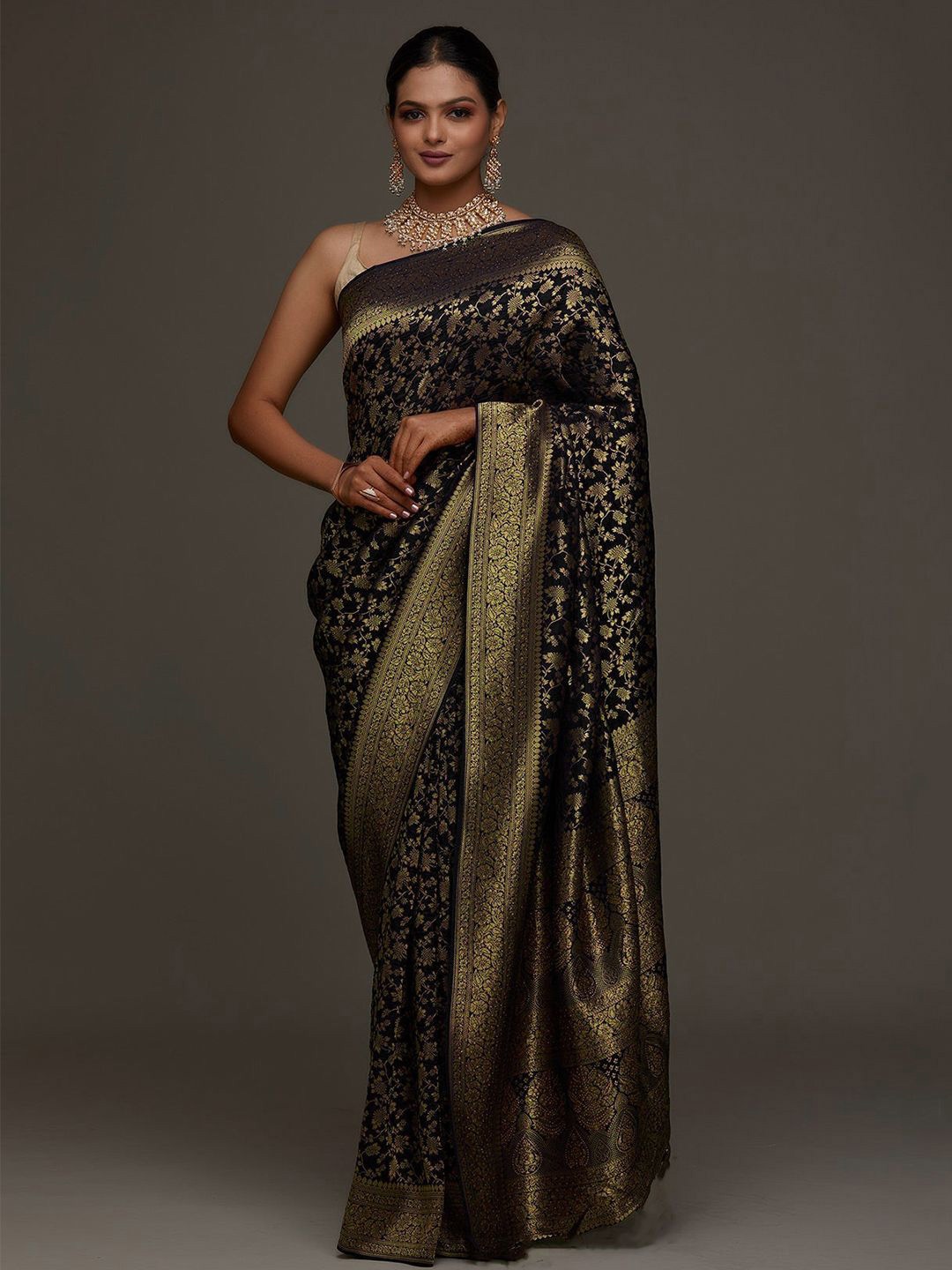 

MANMOHITSAREE Woven Design Zari Art Silk Banarasi Saree, Black