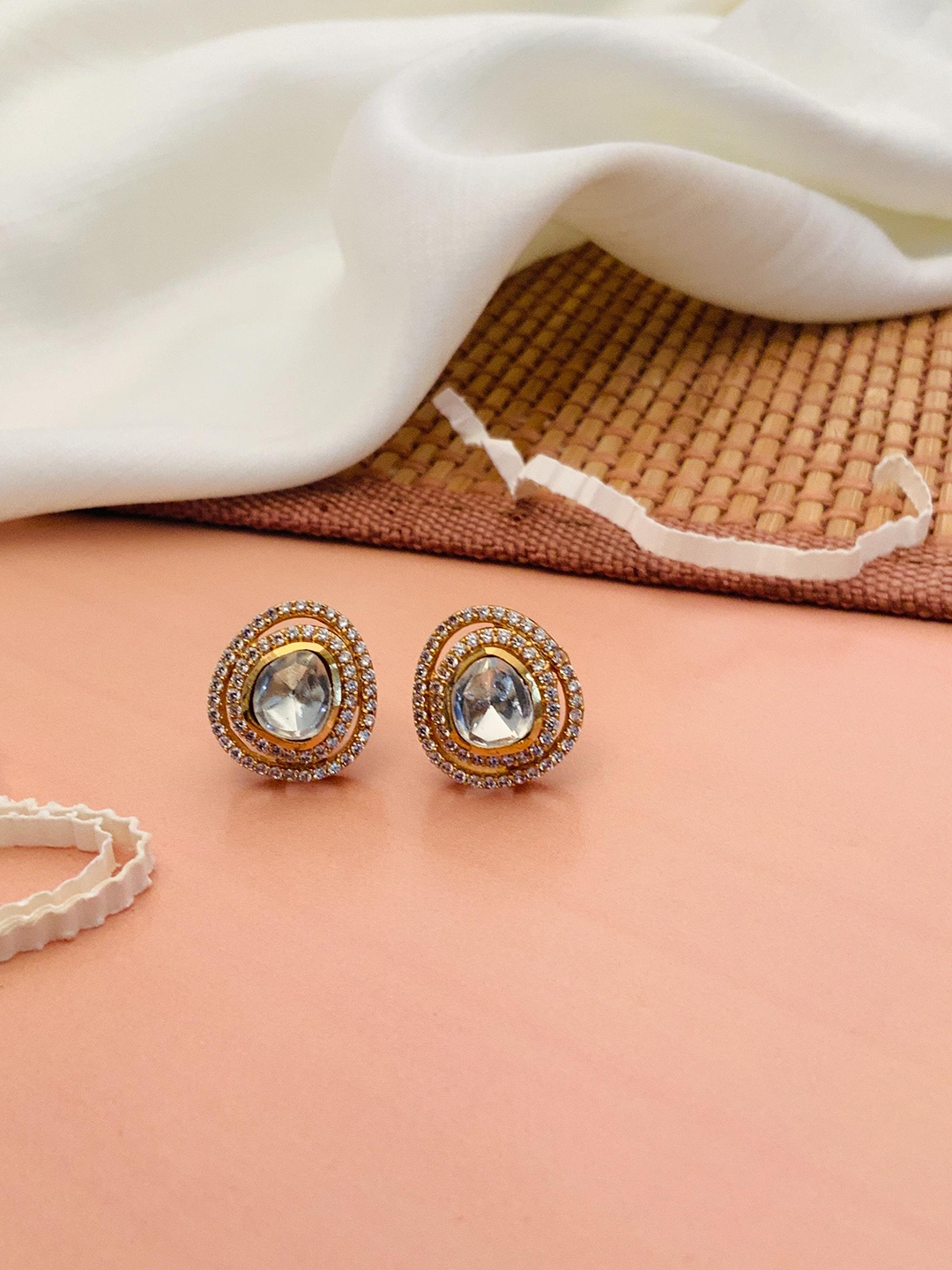 

ABDESIGNS Classic Studs Earrings, Gold