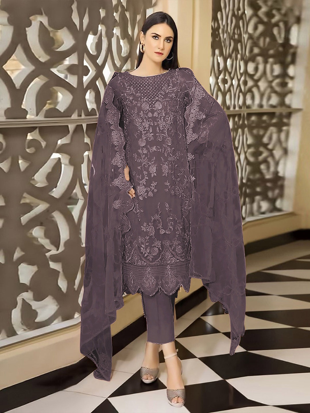 

ODETTE Women Floral Embroidered Regular Sequinned Kurta with Trousers & With Dupatta, Mauve