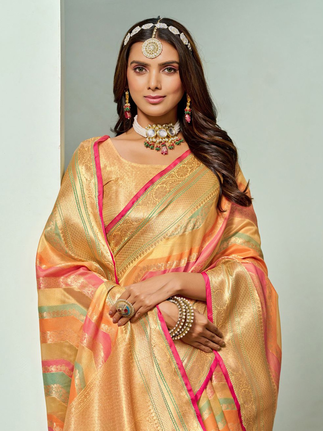 

KALINI Women Silk Blend Woven Banarasi Saree With Blouse Piece, Gold