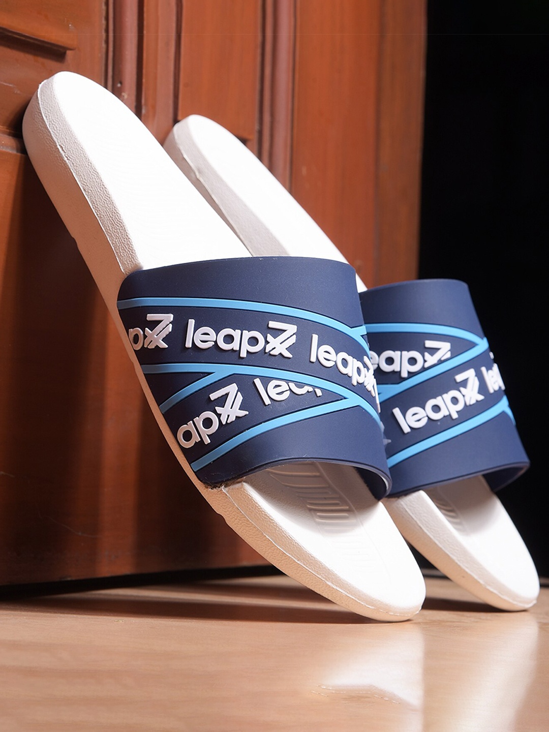 

Liberty Men Colourblocked Sliders, Navy blue