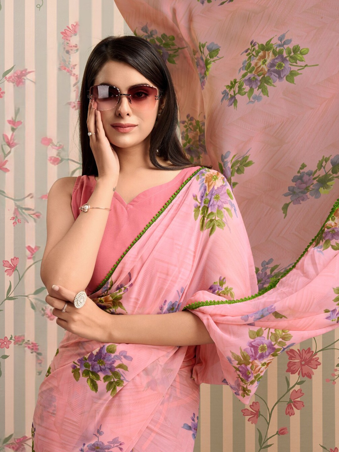 

Ode by House of Pataudi Floral Ready to Wear Saree, Peach