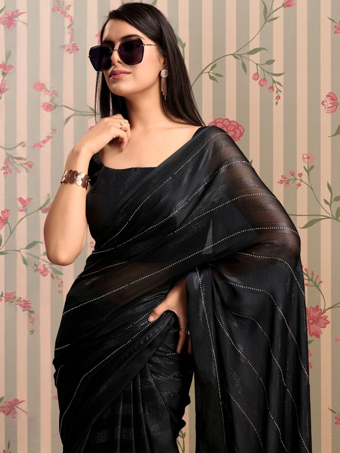 

Ode by House of Pataudi Embellished Sequinned Ready to Wear Saree, Black