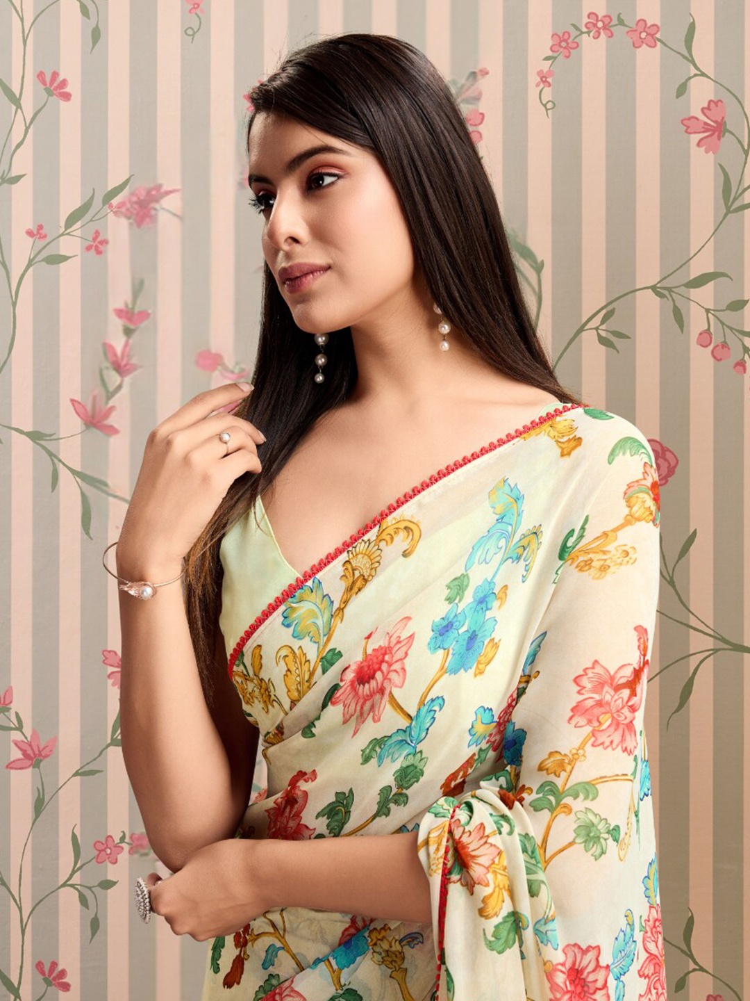 

Ode by House of Pataudi Floral Ready to Wear Saree, Cream