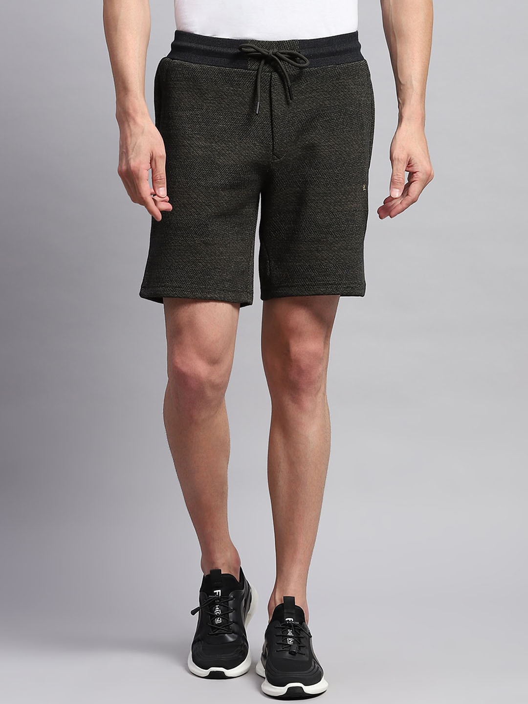 

Monte Carlo Men Solid Mid-Rise Cotton Regular Shorts, Olive