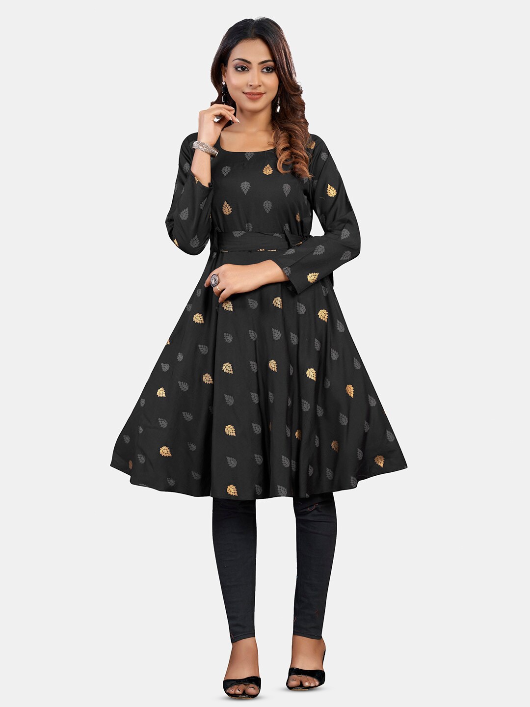

GRANTH FASHION Floral Printed Round Neck Tunic, Black