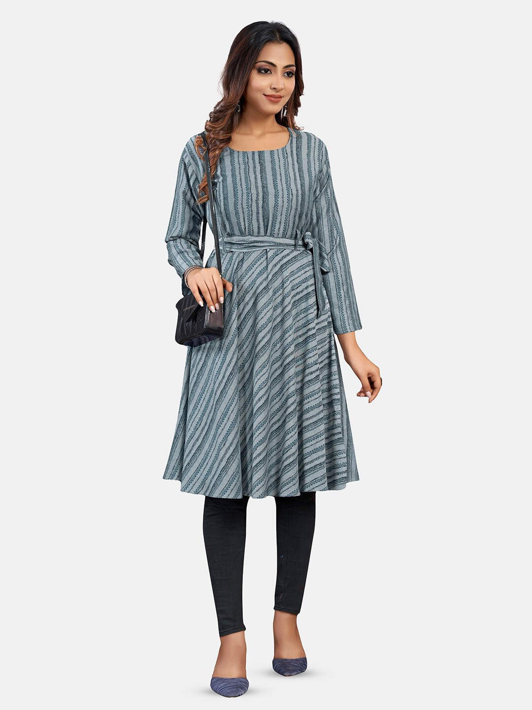 

GRANTH FASHION Striped Round Neck Tunic, Blue