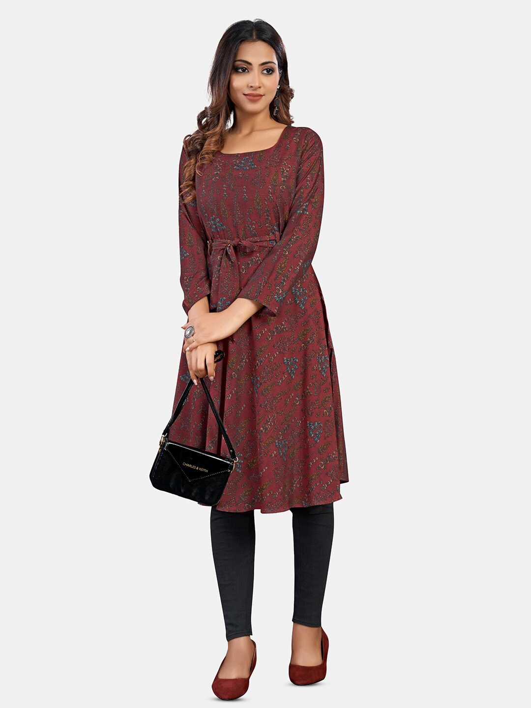 

GRANTH FASHION Floral Printed Round Neck Tunic, Maroon