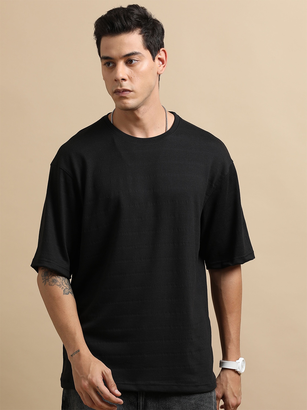 

Bushirt Round Neck Drop-Shoulder Sleeves Oversize T-shirt, Black