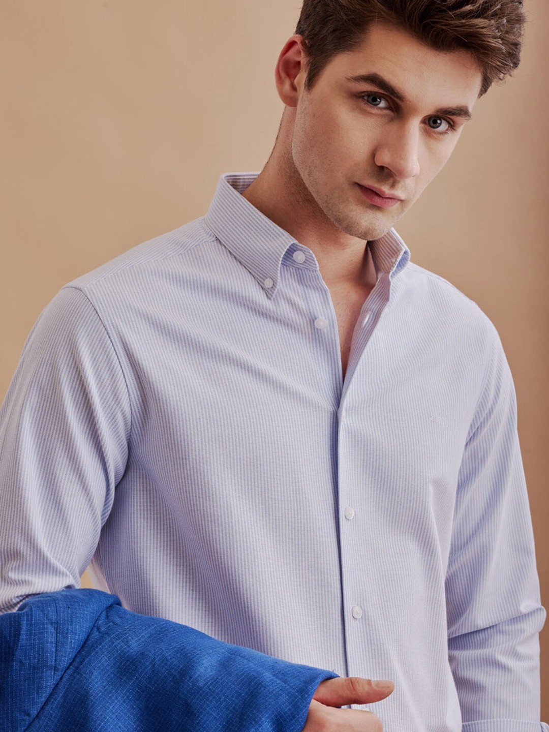 

Aldeno Comfort Vertical Striped Button-Down Collar Long Sleeves Cotton Casual Shirt, White