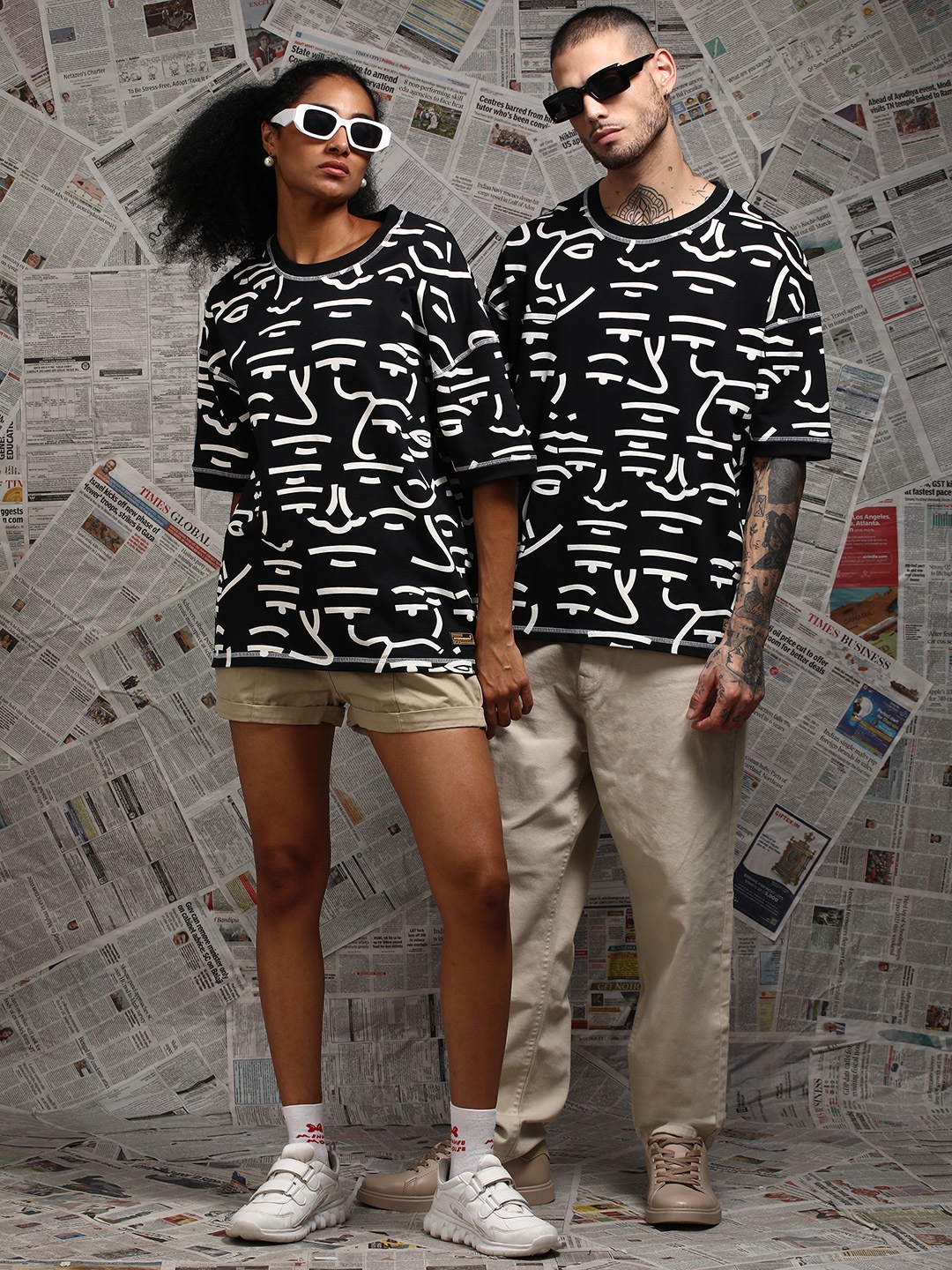 

Stormborn Unisex Abstract Printed Drop Shoulder Pure Cotton Oversized T-shirt, Black