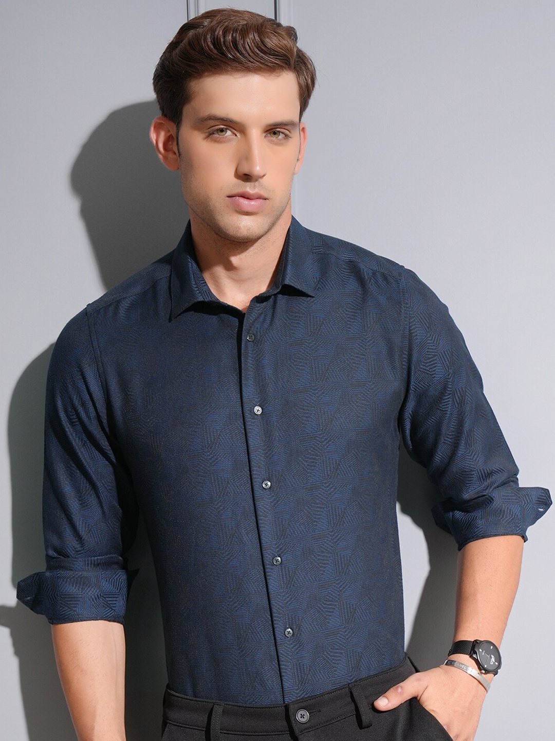 

Locomotive Luxe Jacquard Textured Casual Shirt, Navy blue