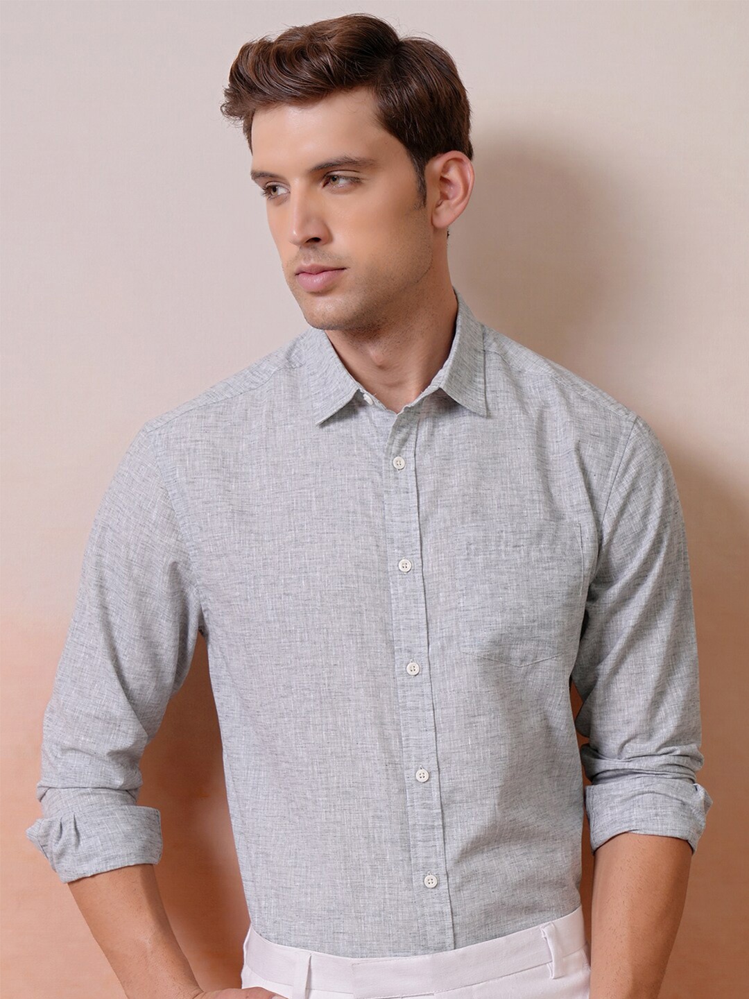 

LOCOMOTIVE Premium Men Solid Relaxed Shirt, Grey