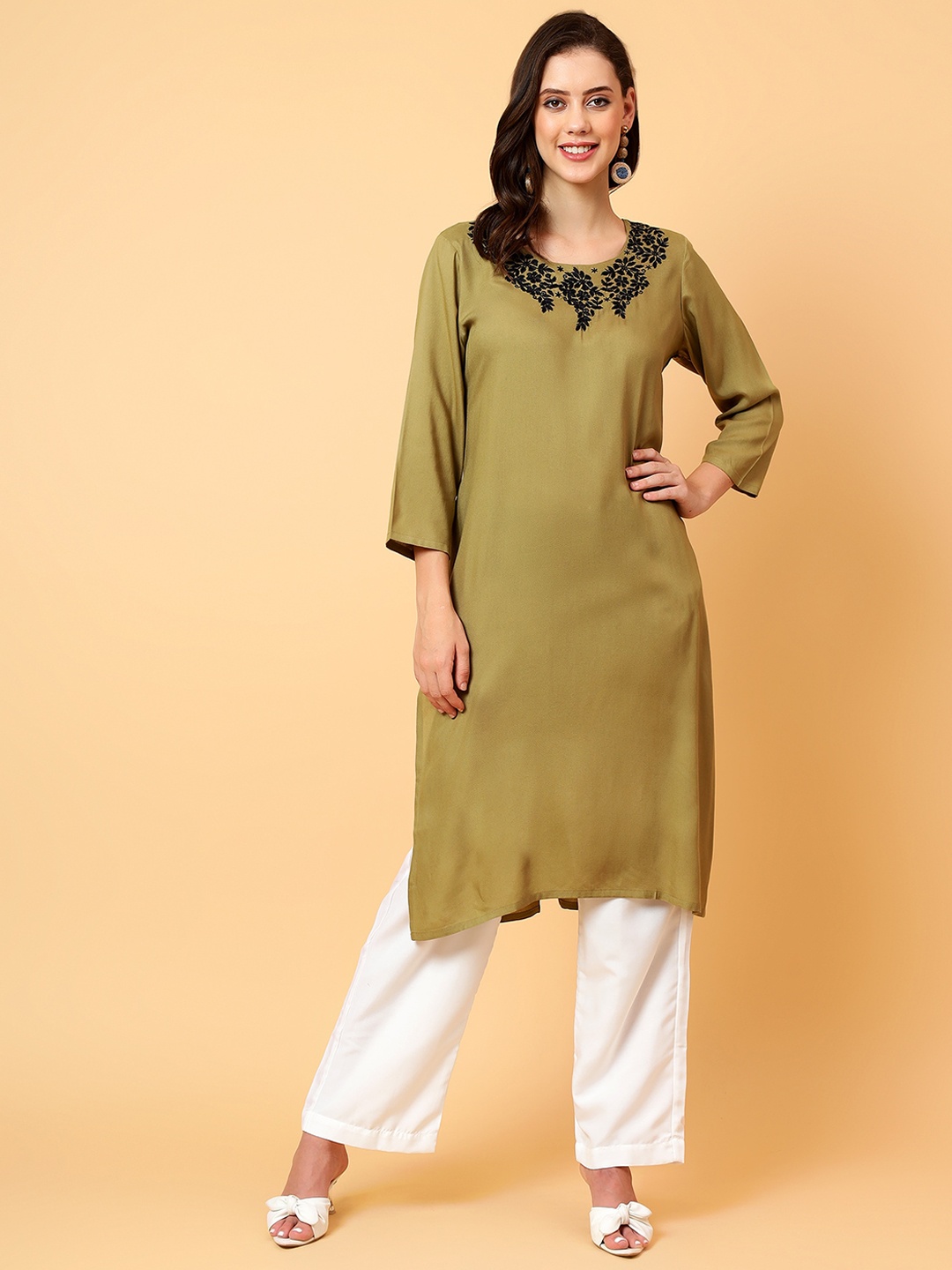 Bani Women Floral Yoke Design Chikankari Straight Kurta, Beige