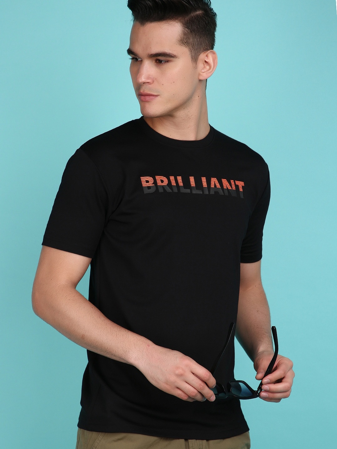 

V-Mart Men Typography Printed Slim Fit T-shirt, Black
