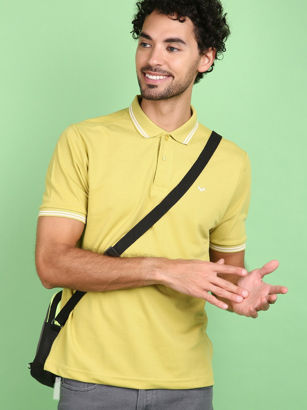 

V-Mart Polo Collar Regular Fit T-shirt, Green