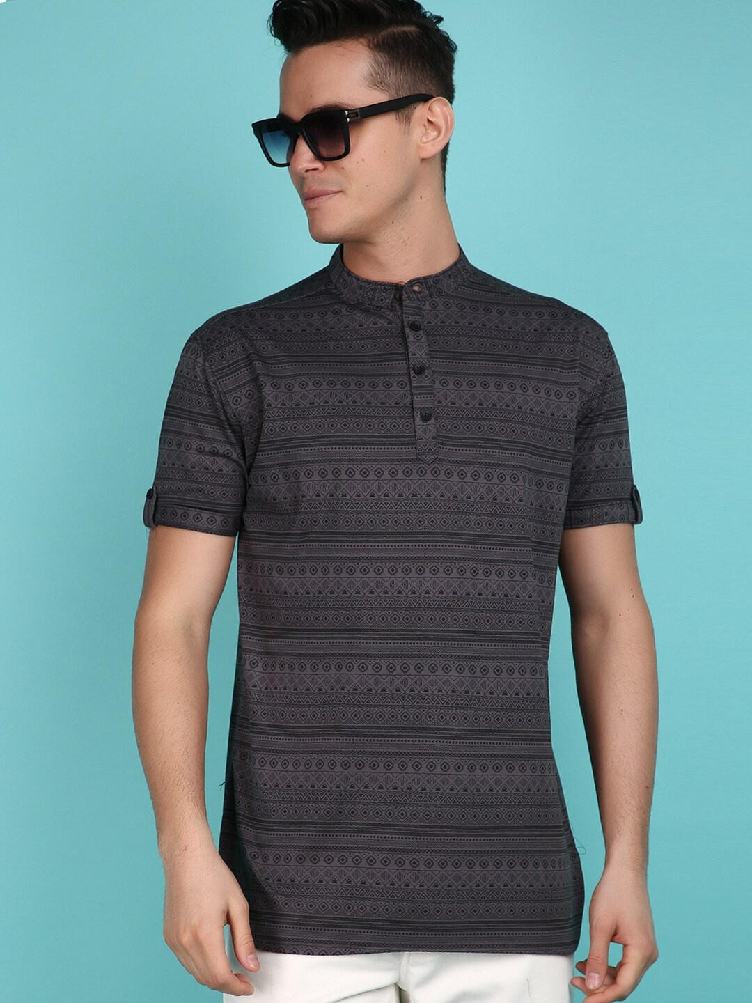 

V-Mart Geometric Printed Henley Neck Cotton T-shirt, Grey