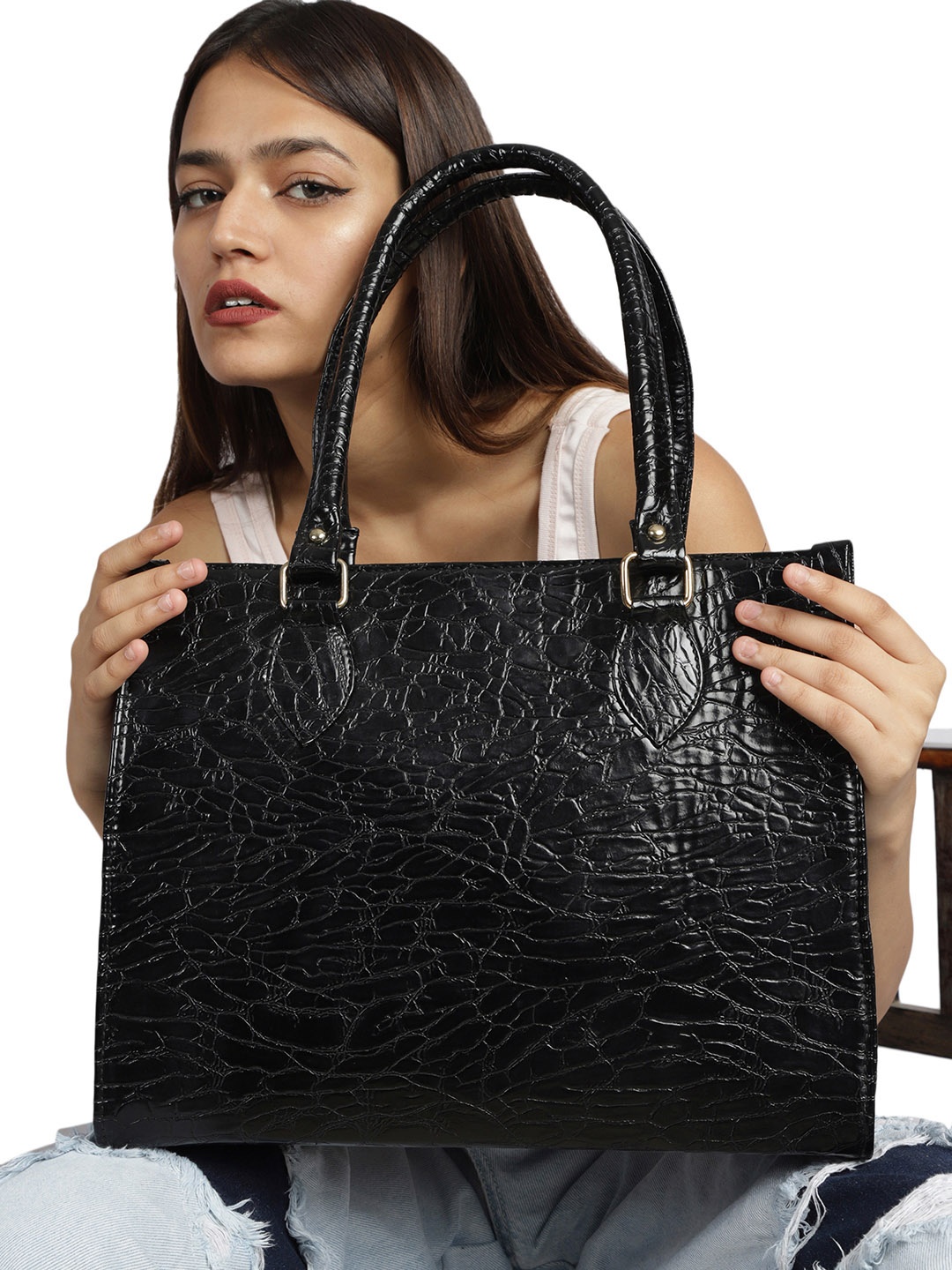 

MINI WESST Textured PU Structured Handheld Bag with Quilted, Black