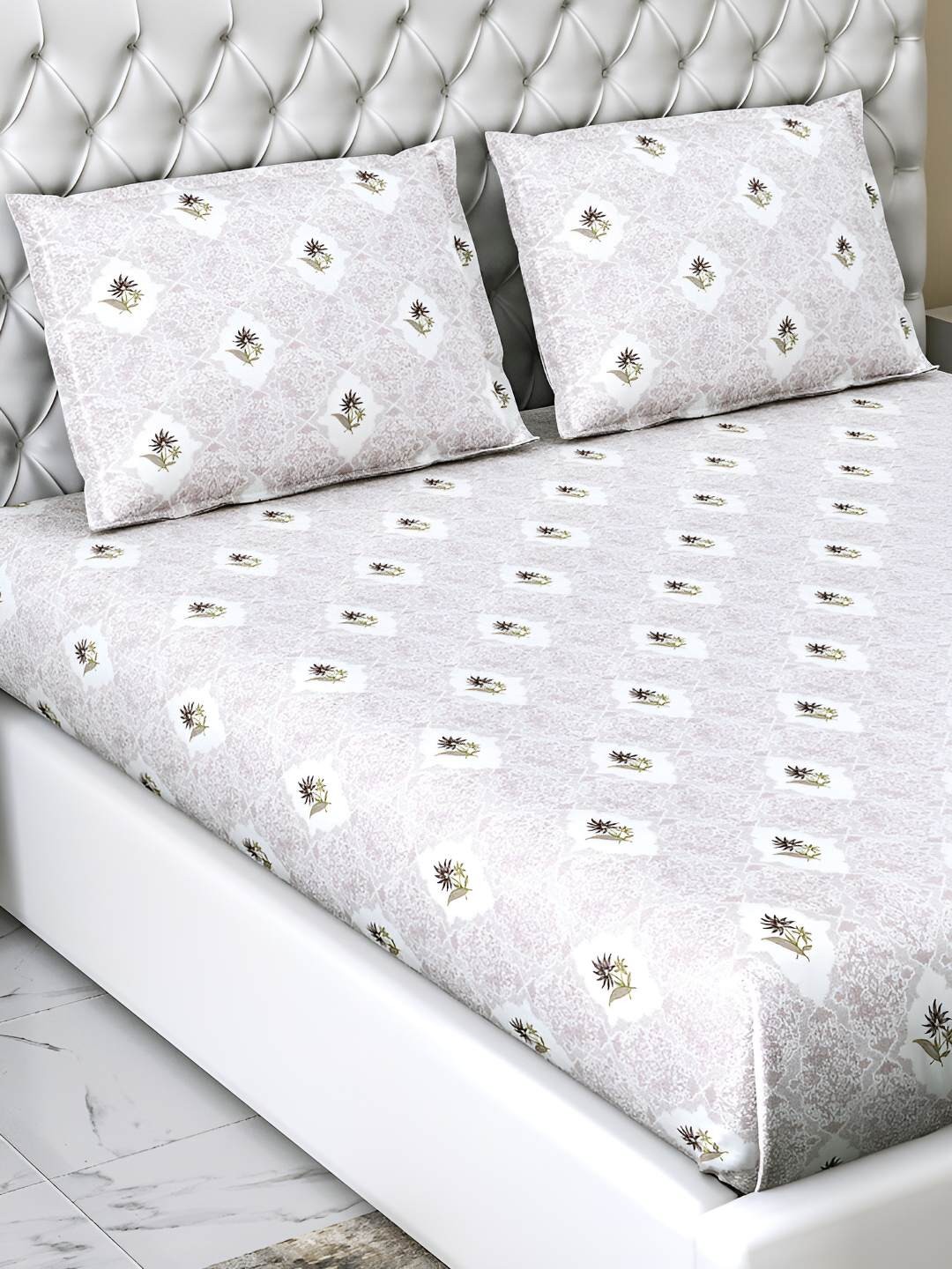 

haus & kinder White & Grey Floral 186 TC Pure Cotton King Bedsheet With 2 Pillow Covers