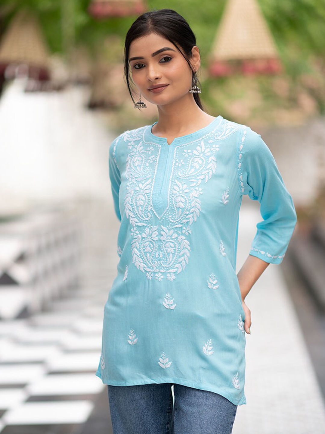 

Rangreza Ethnic Floral Embroidered Kurti, Blue