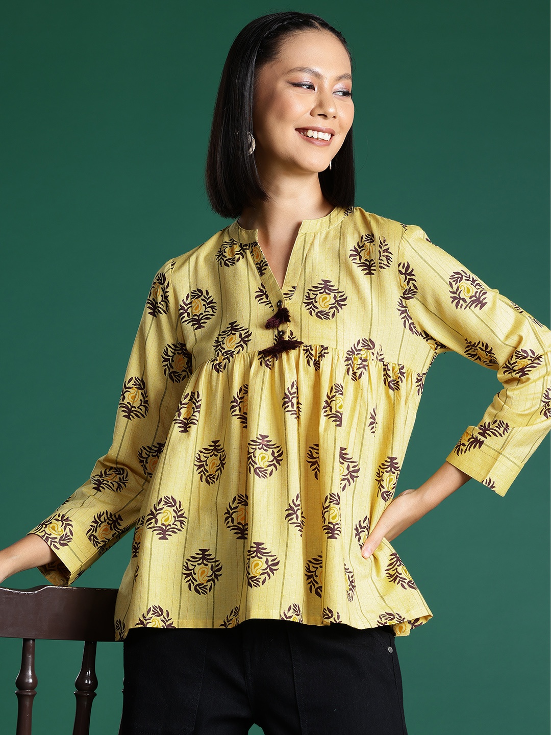 

Sangria Print Mandarin Collar Ethnic Peplum Top, Yellow