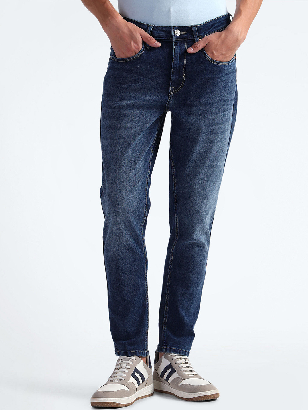 

Flying Machine Men Tapered Fit Low-Rise Light Fade Stretchable Jeans, Blue